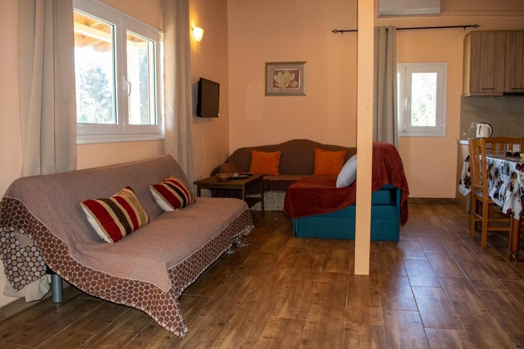 Takis & Eirini Family Apartments Perama  Eksteriør bilde